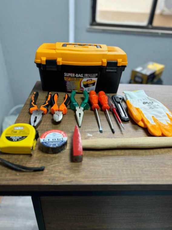 'BK' 12 PARÇA FULL DOLU TAKIM ÇANTASI PENSE YAN KESKİ KARGABURNU TORNAVİDA METRE ELDİVEN